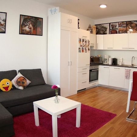 Trendy Danube Apartment - Close To Un Відень Екстер'єр фото