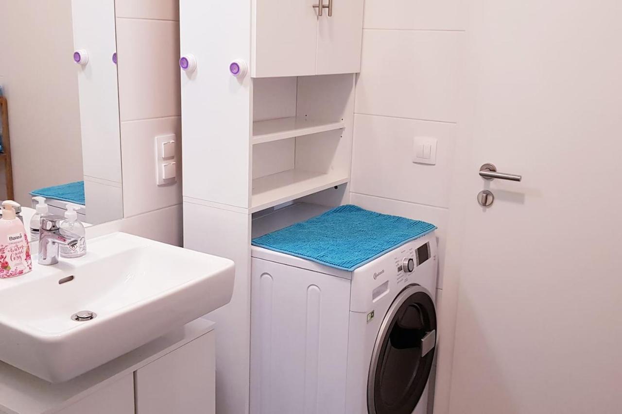 Trendy Danube Apartment - Close To Un Відень Екстер'єр фото