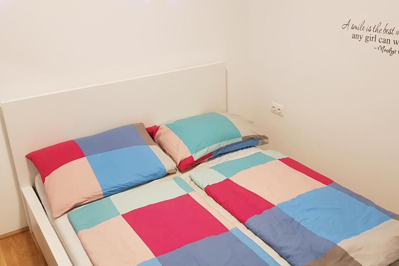 Trendy Danube Apartment - Close To Un Відень Екстер'єр фото