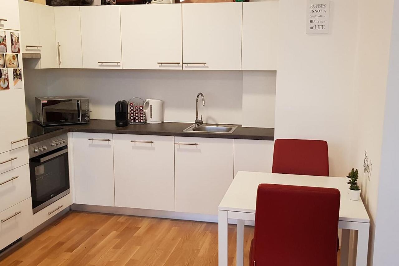 Trendy Danube Apartment - Close To Un Відень Екстер'єр фото